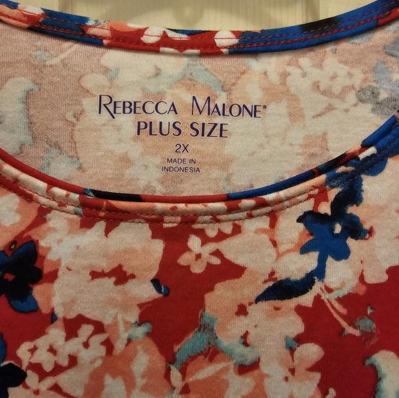 Rebecca Malone Patrioic Floral Short Sleeve Top - 2X - Picture 2 of 4